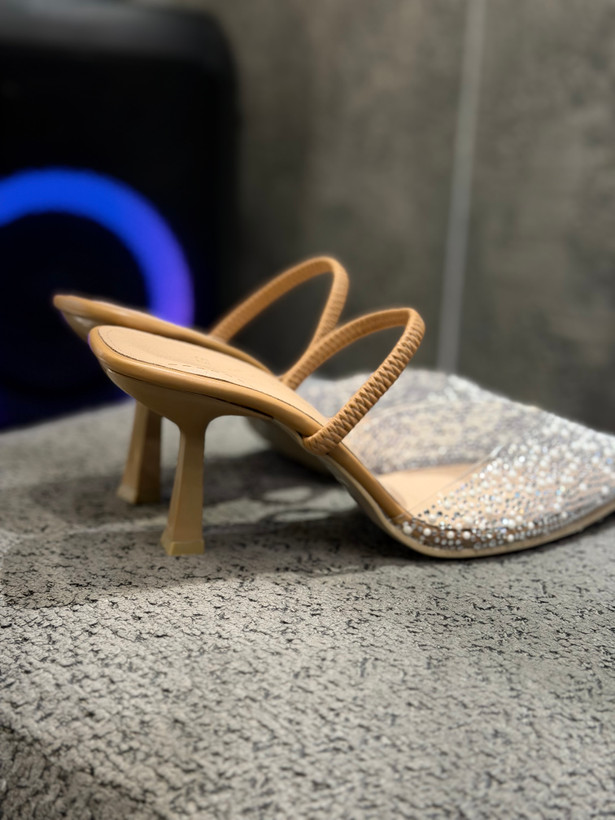 کفش پاشنه Zara