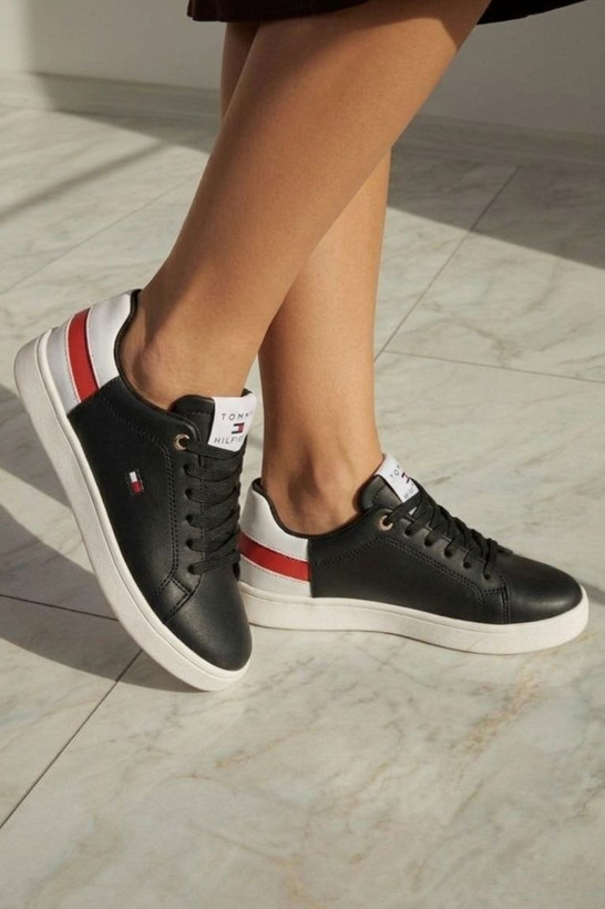 کتونی تامی